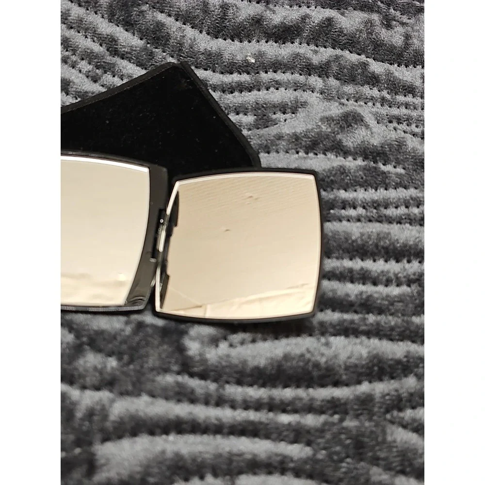 CHANEL single reasonable open
